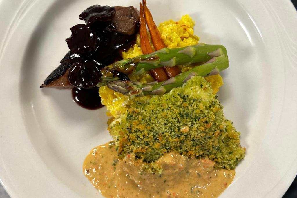 Homeplate Restaurant & Patio